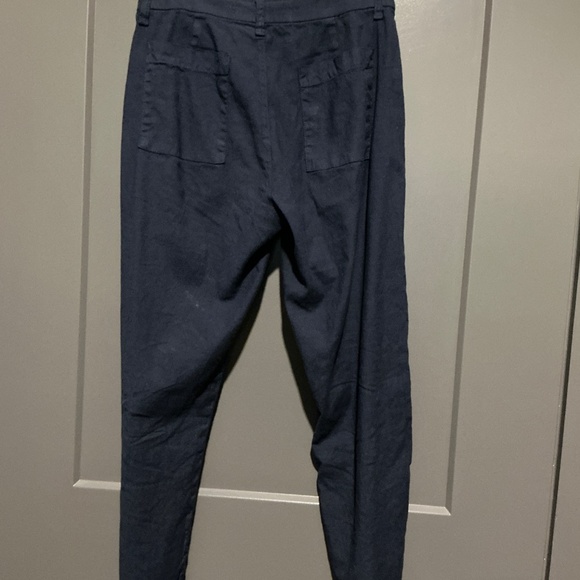Frank & Eileen Kinsale Performance Linen Pants in Navy Blue - Picture 5 of 6